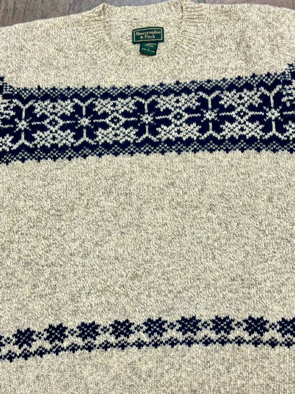 ~~Vintage Abercrombie and Fitch Teens L Gray 100% Wool Knit Crew Neck Pullover